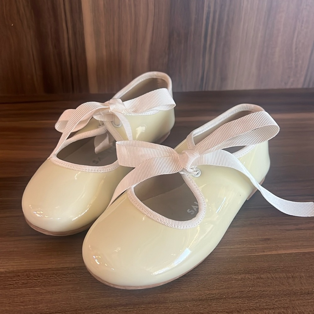 Kids shoes